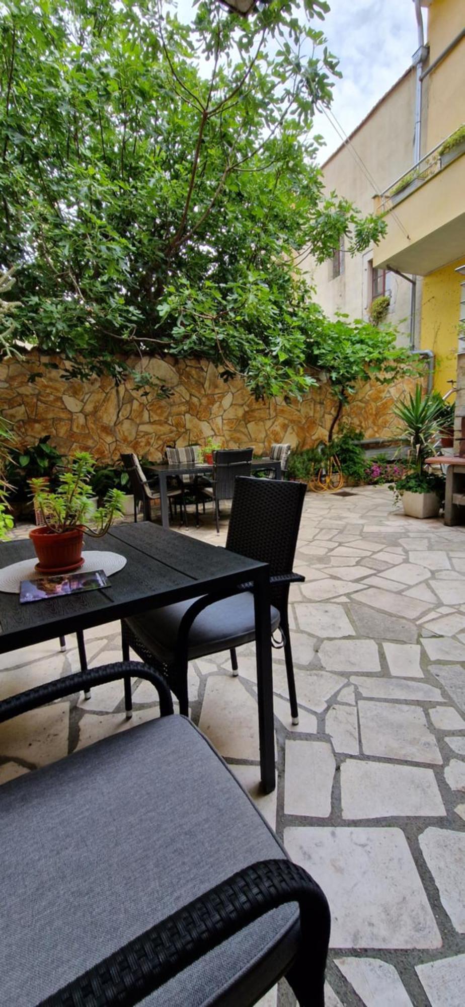Guesthouse Ivan Skradin Bagian luar foto