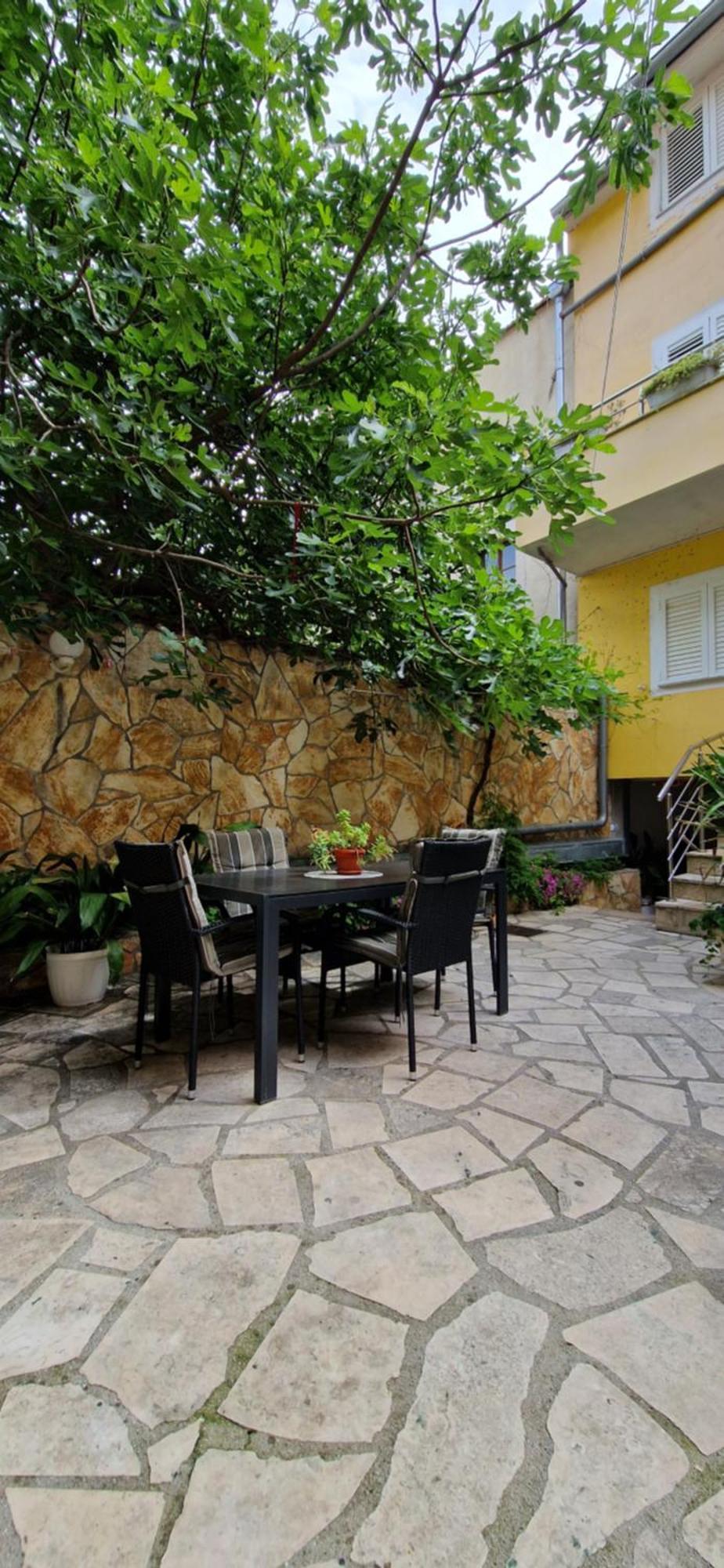 Guesthouse Ivan Skradin Bagian luar foto
