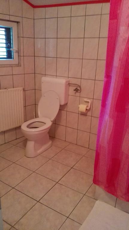 Guesthouse Ivan Skradin Bagian luar foto