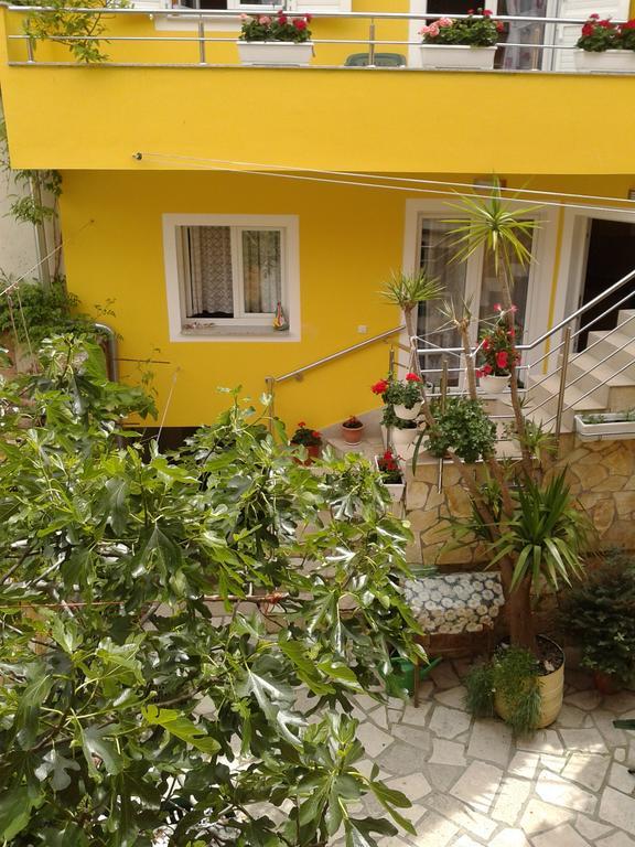 Guesthouse Ivan Skradin Bagian luar foto