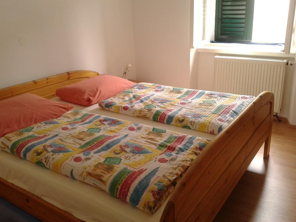 Guesthouse Ivan Skradin Bagian luar foto