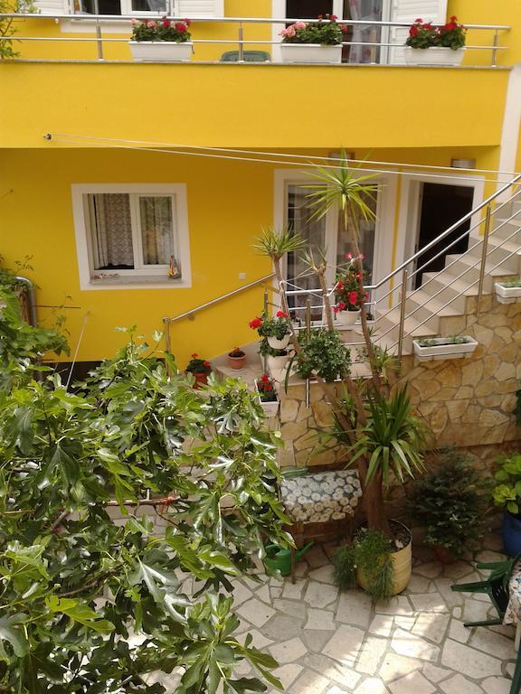 Guesthouse Ivan Skradin Bagian luar foto
