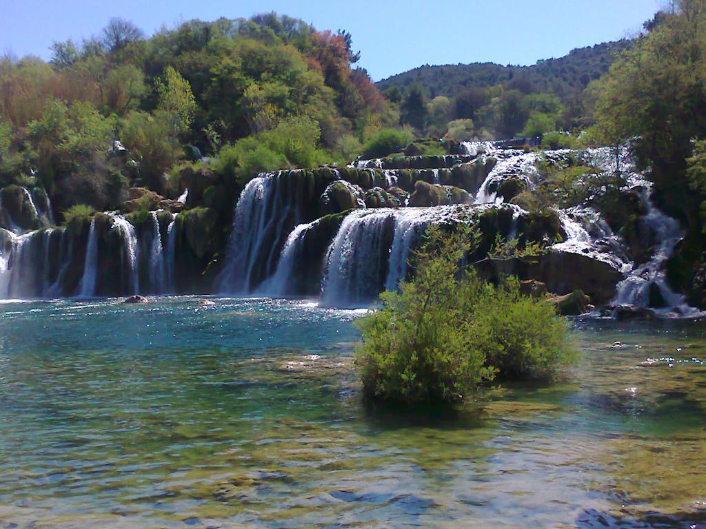 Guesthouse Ivan Skradin Bagian luar foto