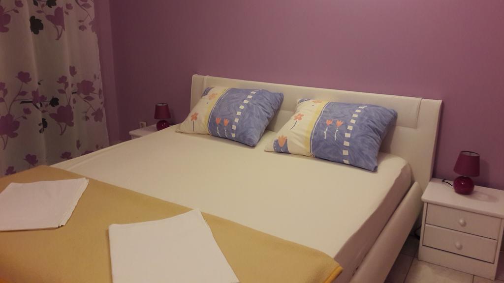 Guesthouse Ivan Skradin Bagian luar foto