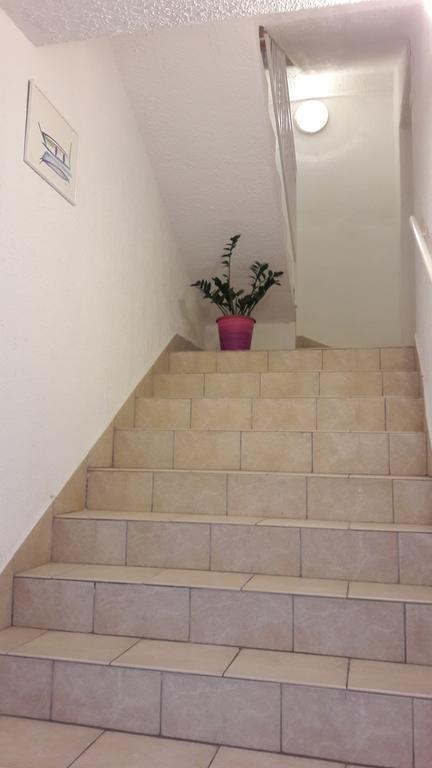 Guesthouse Ivan Skradin Bagian luar foto