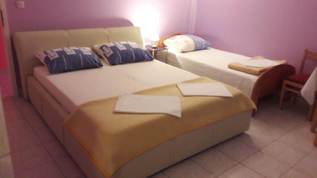 Guesthouse Ivan Skradin Bagian luar foto